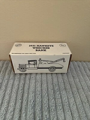 ERTL 1931 Hawkeye Wrecker Bank 1/34 Scale Die-Cast coin bank Amoco Motor Club - Image 1 of 3