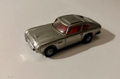 CORGI TOYS ASTON MARTIN DB5 JAMES BOND 007 ANNI 60 - Immagine 1 di 4
