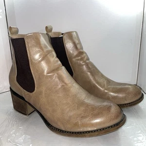 MAURIECES TAN HEELED BOOTS - Picture 1 of 13