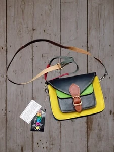 FAIR TRADE - RECYCLED LEATHER BAG (1) BG1050 - Picture 1 of 5