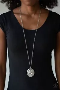 Castle Couture White Necklace - Picture 1 of 3