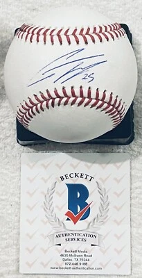 ESPECTACULAR BÉISBOL GLEYBER TORRES CON #25 BECKETT AUTENTICADO FIRMADO MANFRED Foto 1 de 3