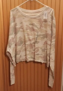 NWT Women's Flirtitude Active Cropped Pink Camo Sweatshirt Size XXL - Picture 1 of 4