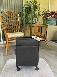 it luggage Lustrous 22" Softside Carry-on Expandable Luggage Carry-on - Picture 1 of 6
