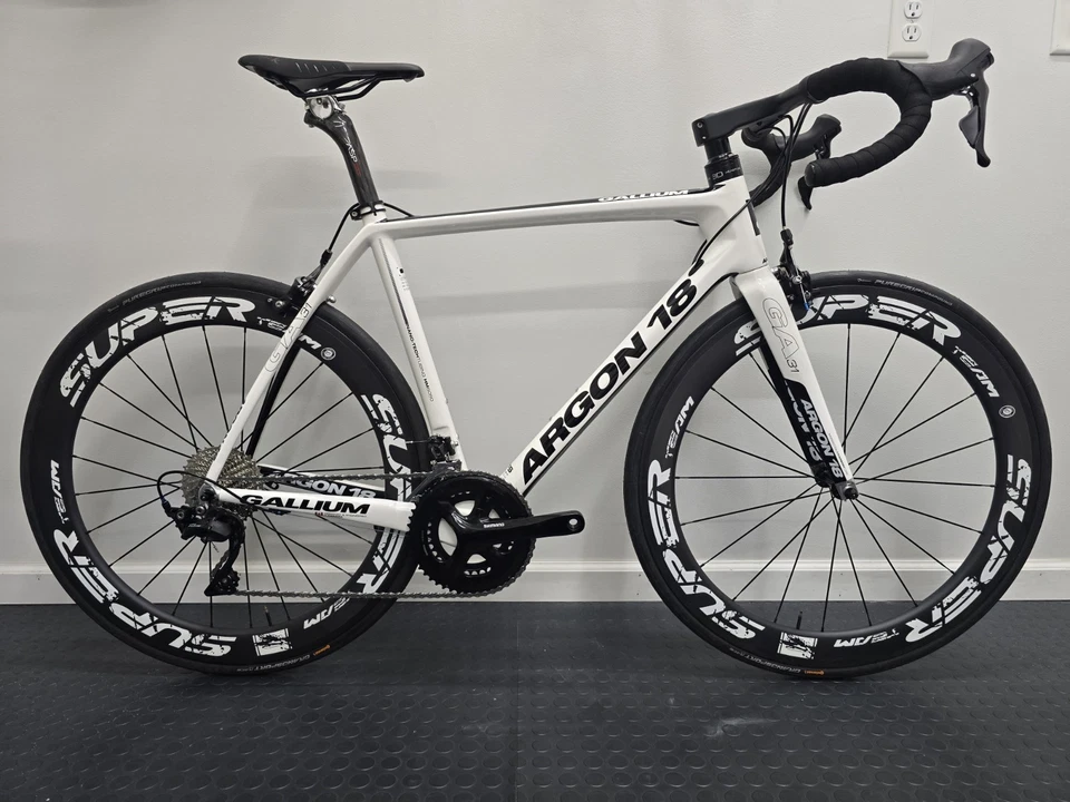 Argon 18 Gallum 2016 talla 56 componentes nuevos  Foto 1 de 4