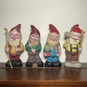 Juego de 4 gnomos de patio de plástico vintage 1994 por Artline— LEER - Imagen 1 de 17