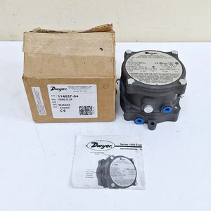 Dwyer Instruments 1950-5-2F / 114037-04 Pressure Switch - Picture 1 of 13