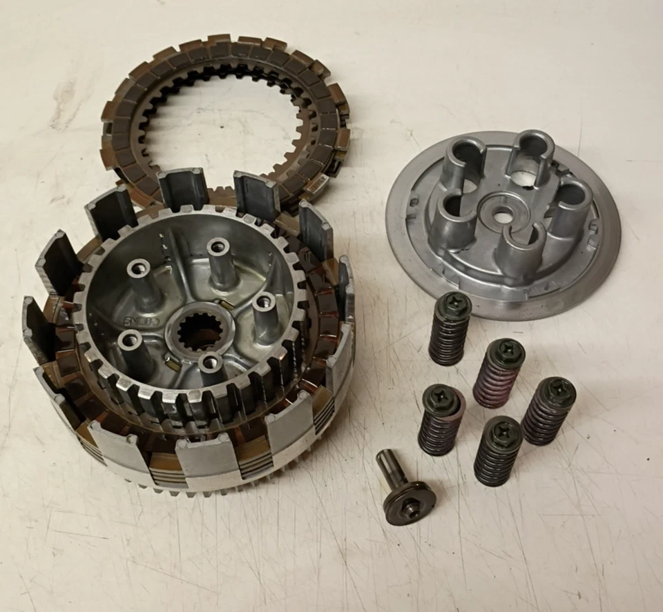 Conjunto de cesta de embrague Yamaha Yz250f 2002 5nl-16150-10-00 Foto 1 de 4