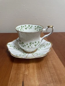Vintage Royal Tara Shamrock Gold Trim Fine Bone China Cup & Saucer Set Ireland - Picture 1 of 7