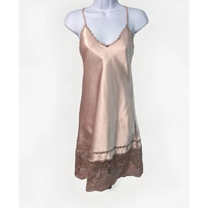 Vintage Lady Cameo Slip Womens Small Pink Lace Accent Adjustable Straps - Picture 1 of 6