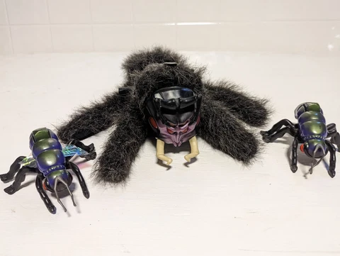 Vintage COLECO 1984 SECTAURS SPIDERFLYER With two Wingids Cover