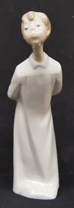 LLADRO Porcelain Figurine #4869 Boy Blowing 7.75" NO BOX SPAIN - Picture 1 of 5