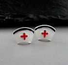 Boucles d'oreilles casquette d'infirmière - clous de chapeau d'infirmière en argent - boucles d'oreilles post infirmière - cadeau d'infirmière