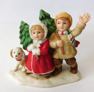 1990 Lefton Colonial Village Charles, Bonnie, & Spot #07824 - Picture 1 of 3