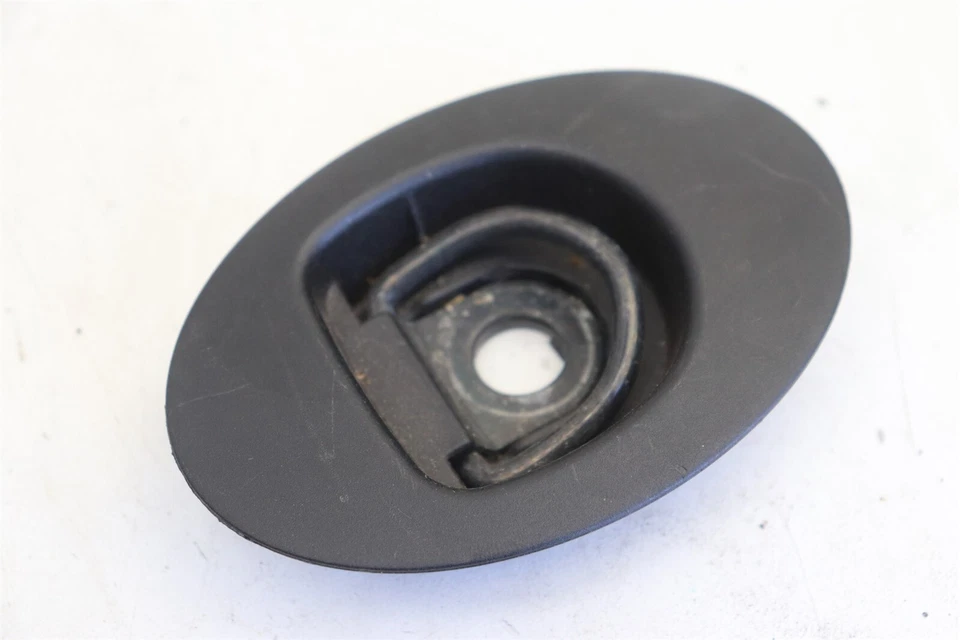 Maserati GranTurismo M145 2015 Rear Boot Floor Tie Down Hook 68000400 J247 - Imagem 1 de 1