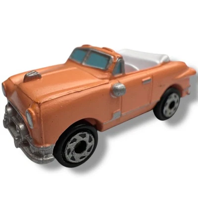 Pequeña máquina Micho 1951 Ford Victoria convertible en rosa Foto 1 de 4