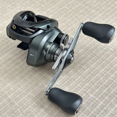 Shimano Curado MGL151XG left hand drive 528334 - Image 1 of 4