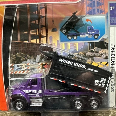 2008 Matchbox Real Working Rigs 2007 International Workstar 7500 - Image 1 of 4