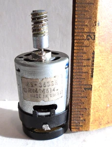 O GAUGE CAN MOTOR RS365SH - WITH FLYWHEEL - TESTED - WORKS - LOT D - Picture 1 of 3