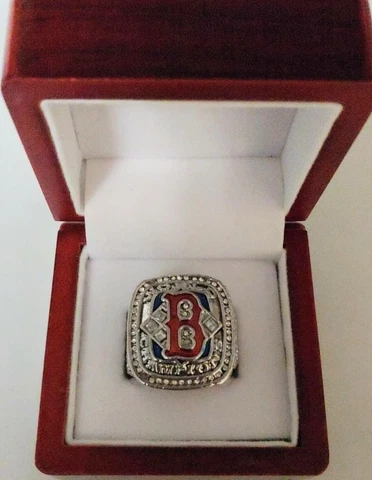 2004 Boston Red Sox DAVID ORTIZ World Series Championship Ring & Display Box Cover