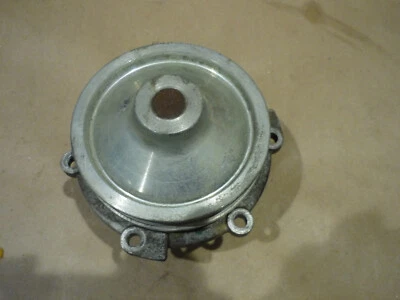 Ferrari California - Bomba de agua del motor - P/N 223400 Foto 1 de 4