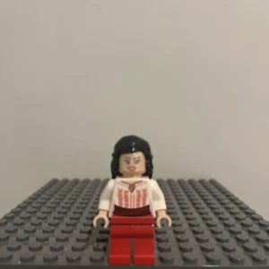 Genuine Lego Marion Ravenwood Minifigure Indiana Jones from 7195 -iaj036 - Picture 1 of 2