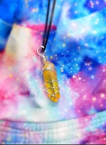 Handmade Star Wars inspired Yellow kyber crystal necklace - Picture 1 of 1
