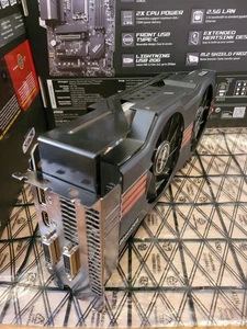 HUGE Triple slot Asus Nvidia Geforce GTX680 2GB PC Gaming Graphics Card gfx amd - Picture 1 of 22