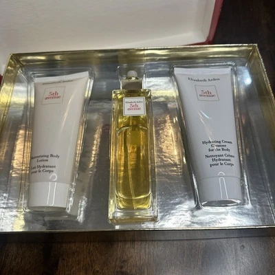 Elizabeth Arden 5th Avenue Perfume 2.5 OZ, Loción, Juego Limpiador Nuevo-Sin Tapa. Foto 1 de 4
