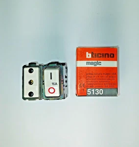 5130 Bticino Magic Presa Sicura Interbloccata 16A con Magnetotermico - Imagen 1 de 7