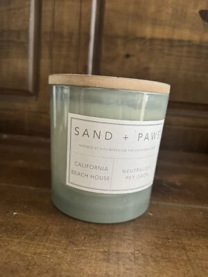Vela Sand & Paws California Beach House, 21 oz, neutraliza el olor de las mascotas Foto 1 de 4