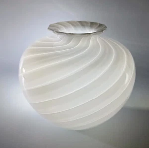 Murano Venetian Vase White Swirl Art Glass Hand Blown Made Italy Vintage 1970s - Picture 1 of 8