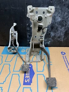 Toyota 1980 pickup Hilux Clutch and Brake Pedal assembly Bracket - Picture 1 of 12
