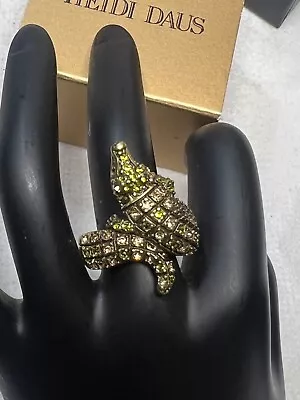 Anillo Cocodrilo Heidi Daus Talla 10.85/11 Piedras Verdes Caimán De Colección Foto 1 de 4