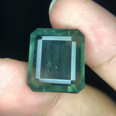 Natural Gorgeous A++ Green Square 33.50 Carat's Fluorite Gemstone - Image 1 of 4