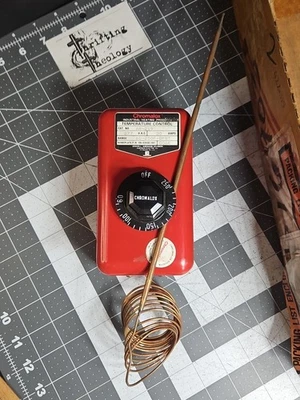 Control de temperatura Chromalox AR-219 277 V.A.C. Rangr 60-250-DPST de 30 amperios  Foto 1 de 4