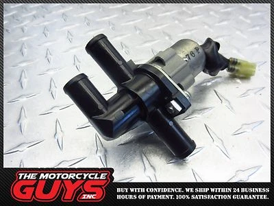 2007 2008 07 08 YAMAHA YZFR1 YZF R1 OEM Genuine AIR SECONDARY VALVE - Image 1 of 4