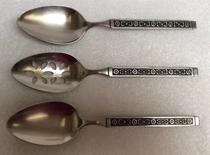 Gorham Acero Inoxidable Hacienda Acento Negro 3 Cucharas para Servir 2 Sólido 1 Perforado 8 3/4" - Imagen 1 de 3