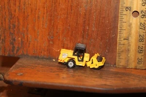 Vintage Galoob Micro Machines Steamroller Version 1 BROKEN PIN - Picture 1 of 3