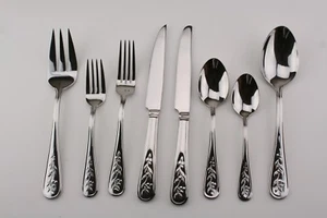 Reed Barton Berry Vine 18/0 New Stainless Flatware Your Choice - Picture 1 of 7
