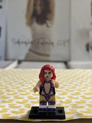 STARFIRE CLASSIC BONDAGE OUTFIT LEGO MINIFIG dc comics teen titans redhead hair - Image 1 of 4
