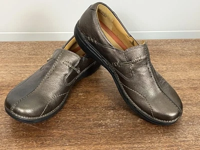 Zapatos Clarks de cuero sin cordones estructurados, talla 10 N, bronce metálico Foto 1 de 4