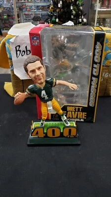 NUEVO EN CAJA BASE DE CAMPO BRETT FAVOR GREEN BAY PACKERS BOBBLEHEAD 400TH TOUCHDOWN TD Foto 1 de 4