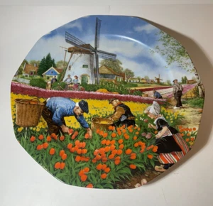 Vtg 1984 Royal Schwabap plate 11" diameter, ready to hang - Picture 1 of 4