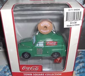 Town Square'2003'Betty's Donuts,Made Fresh Every Hour-Coca Cola Truck,Display - Picture 1 of 7