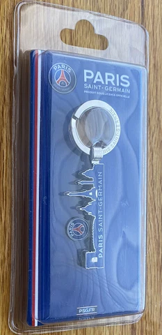Brand NEW In Package City Skyline Paris Saint-Germain PSG Metal Keychain NIP Cover