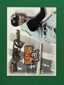 2001 Fleer Ultra Baseball Fall Classics #18 FC Roberto Clemente - Picture 1 of 2