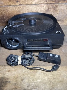 Vintage Kodak Carousel 650H Slide Projector with Wired Remote No Carousel / Bulb - Picture 1 of 17