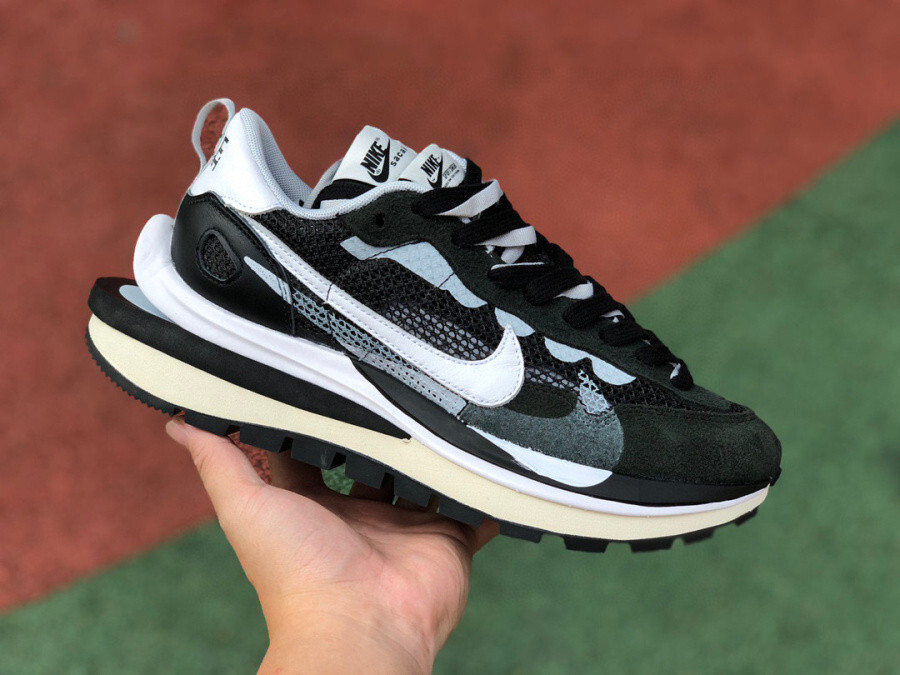 Nike sacai x VaporWaffle Black White for Sale | Authenticity Nike sacai x VaporWaffle Black White for Sale | Authenticity