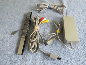 Adaptador de corriente alterna fuente de alimentación OEM Nintendo Wii + barra de sensores con cable + cables AV ENVÍO RÁPIDO - Imagen 1 de 2